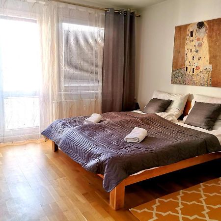 Cozyhome Retro Apartment Μπρατισλάβα Εξωτερικό φωτογραφία