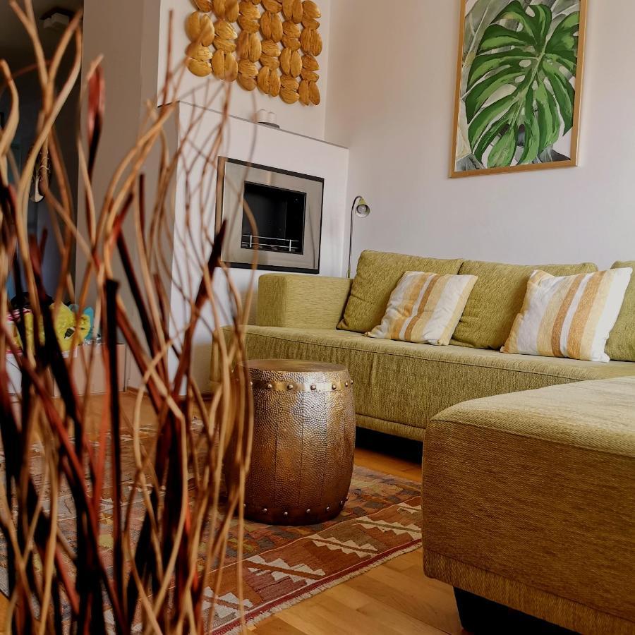 Cozyhome Retro Apartment Μπρατισλάβα Εξωτερικό φωτογραφία