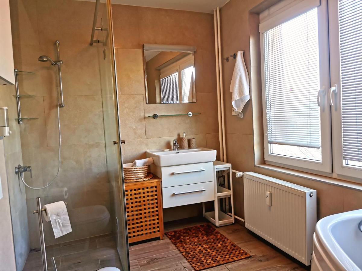 Cozyhome Retro Apartment Μπρατισλάβα Εξωτερικό φωτογραφία