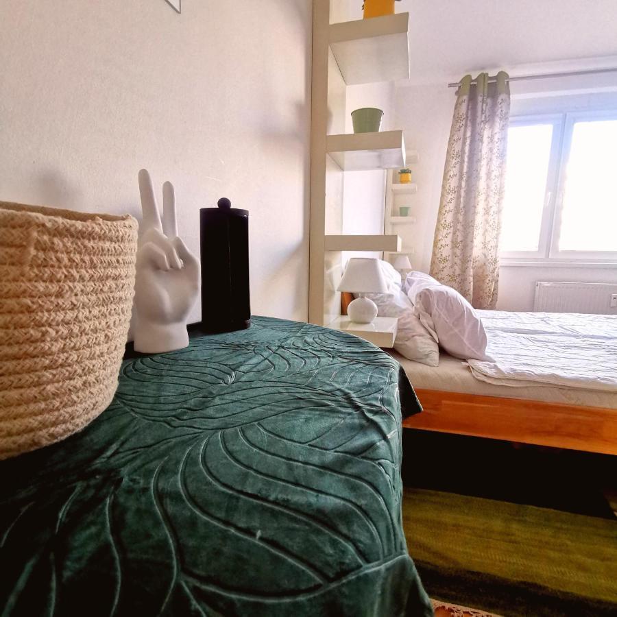 Cozyhome Retro Apartment Μπρατισλάβα Εξωτερικό φωτογραφία